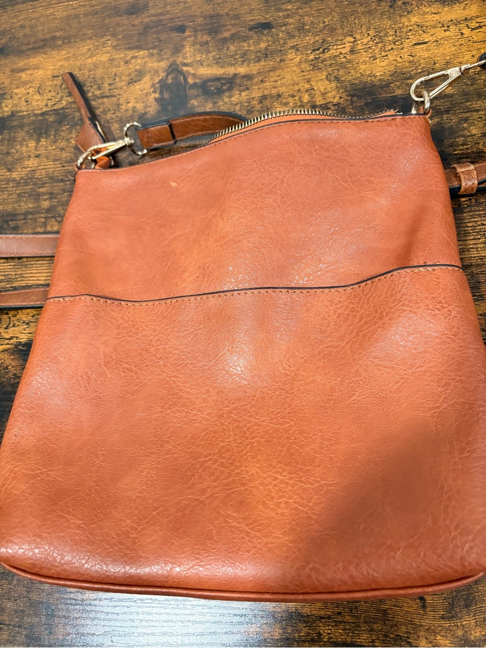 Everyday Tan Leather Crossbody Bag with Adjustable Strap